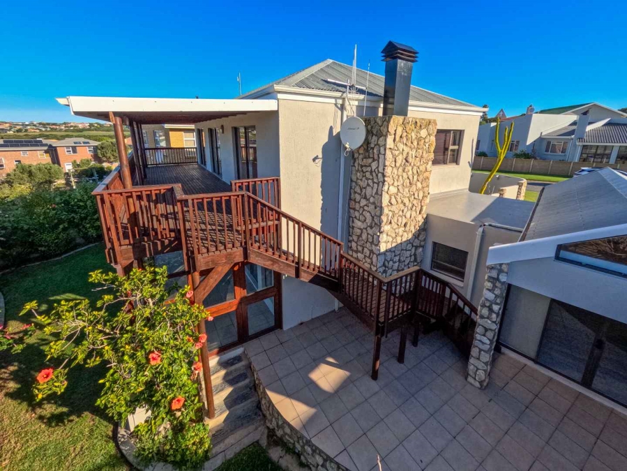 4 Bedroom Property for Sale in Stilbaai Wes Western Cape